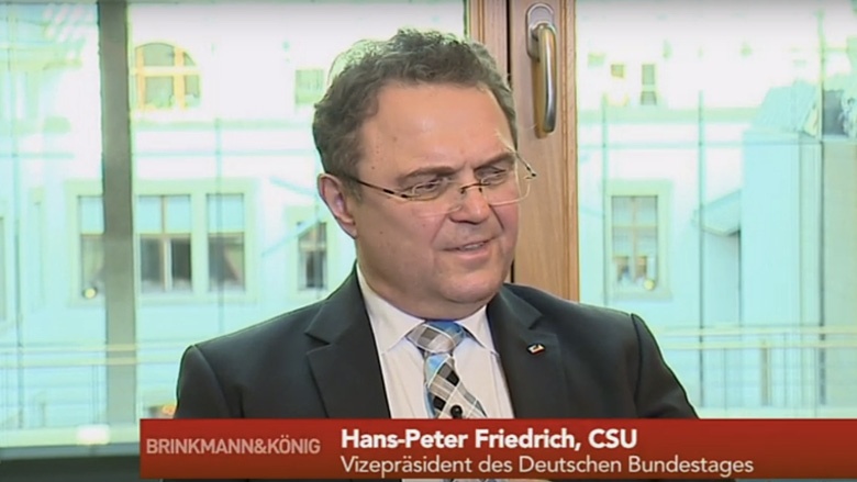 Dr. Hans-Peter Friedrich im Interview mit Brinkmann & König Dr. Hans-Peter Friedrich im Interview mit Brinkmann & König