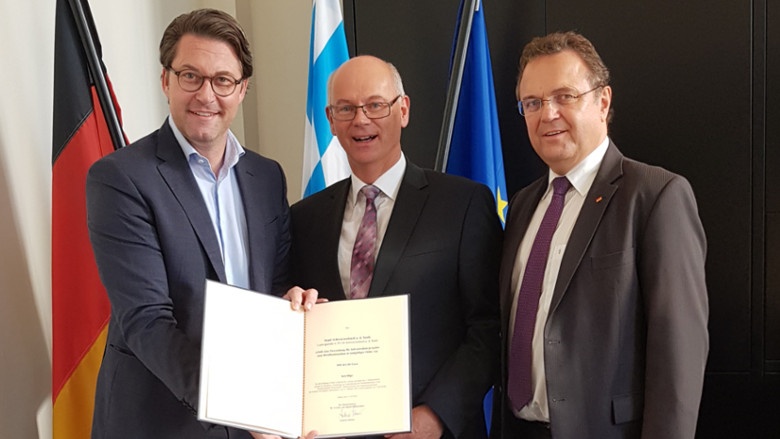 Förderbescheid Übergabe durch Bundesverkehrsminister Andreas Scheuer, Bürgermeister Hans-Peter Baumann, Dr. Hans-Peter Friedrich Förderbescheid Übergabe durch Bundesverkehrsminister Andreas Scheuer, Bürgermeister Hans-Peter Baumann, Dr. Hans-Peter Friedrich