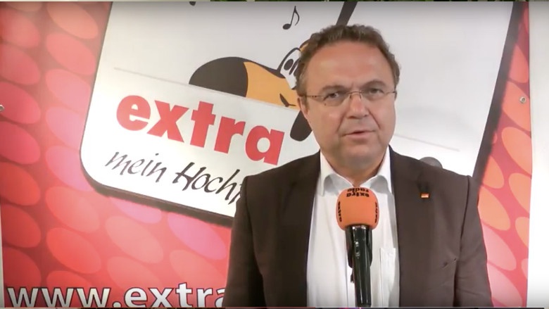 Geh wählen! Eine Aktion von extra-radio mit O-Ton von Hans-Peter Friedrich Geh wählen! Eine Aktion von extra-radio mit O-Ton von Hans-Peter Friedrich