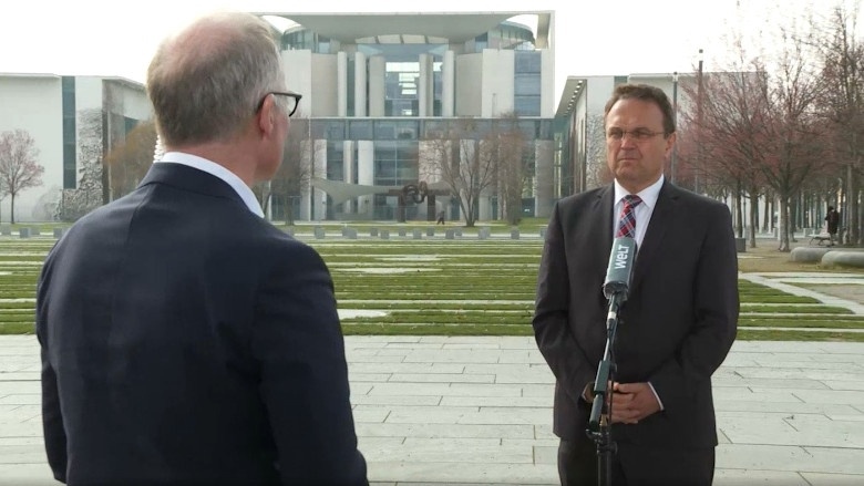Dr. Hans-Peter Friedrich, MdB im Interview mit der 'Welt' Dr. Hans-Peter Friedrich, MdB im Interview mit der 'Welt'