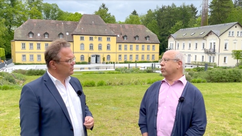 Dr. Hans-Peter Friedrich im Gespräch mit Georg Schöner, 1. Vorsitzender des Bundesverbandes Osteopathie