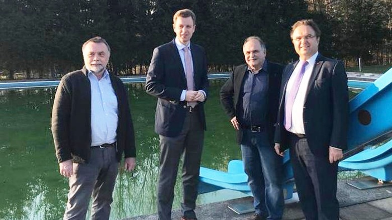 Werner Kreil (Gemeinde Markt Zell), Landrat Dr. Oliver Bär, Horst Penzel (Erster Bürgermeister), Dr. Hans-Peter Friedrich MdB Werner Kreil (Gemeinde Markt Zell), Landrat Dr. Oliver Bär, Horst Penzel (Erster Bürgermeister), Dr. Hans-Peter Friedrich MdB