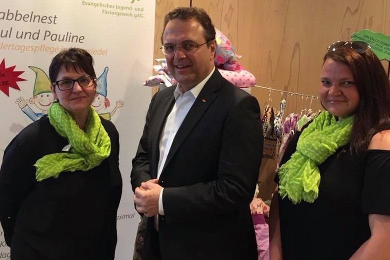 Dr. Hans-Peter Friedrich bei der Eröffnung der Gewerbemesse in Wunsiedel am 14.04.2018