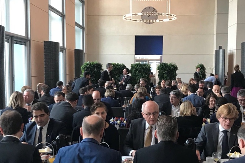 Gemeinsames Frühstück der deutschen und der französischen Parlamentsdelegationen im Reichstagsgebäude in Berlin.