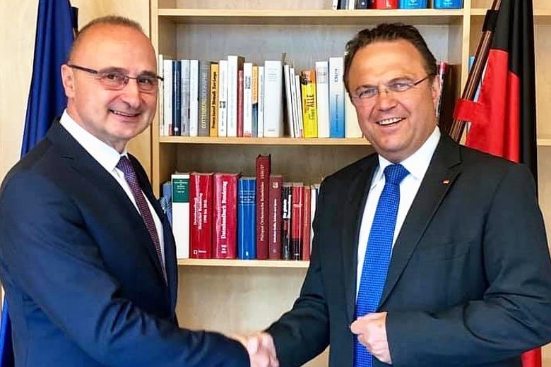 Gespräch mit dem Botschafter der Republik Kroatien, S.E. Herr Dr. Gordan Grlic Radman u.a. über die EU-Ratspräsidentschaft Kroatiens in der ersten Jahreshälfte 2020