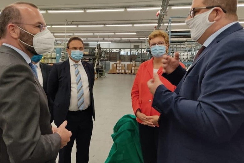 Besuch gemeinsam mit Manfred Weber und Monika Hohlmeier beim Unternehmen IPROTEX aus Münchberg