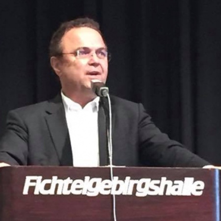 Dr. Hans-Peter Friedrich bei der Eröffnung der Gewerbemesse in Wunsiedel am 14.04.2018