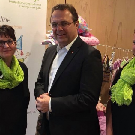 Dr. Hans-Peter Friedrich bei der Eröffnung der Gewerbemesse in Wunsiedel am 14.04.2018